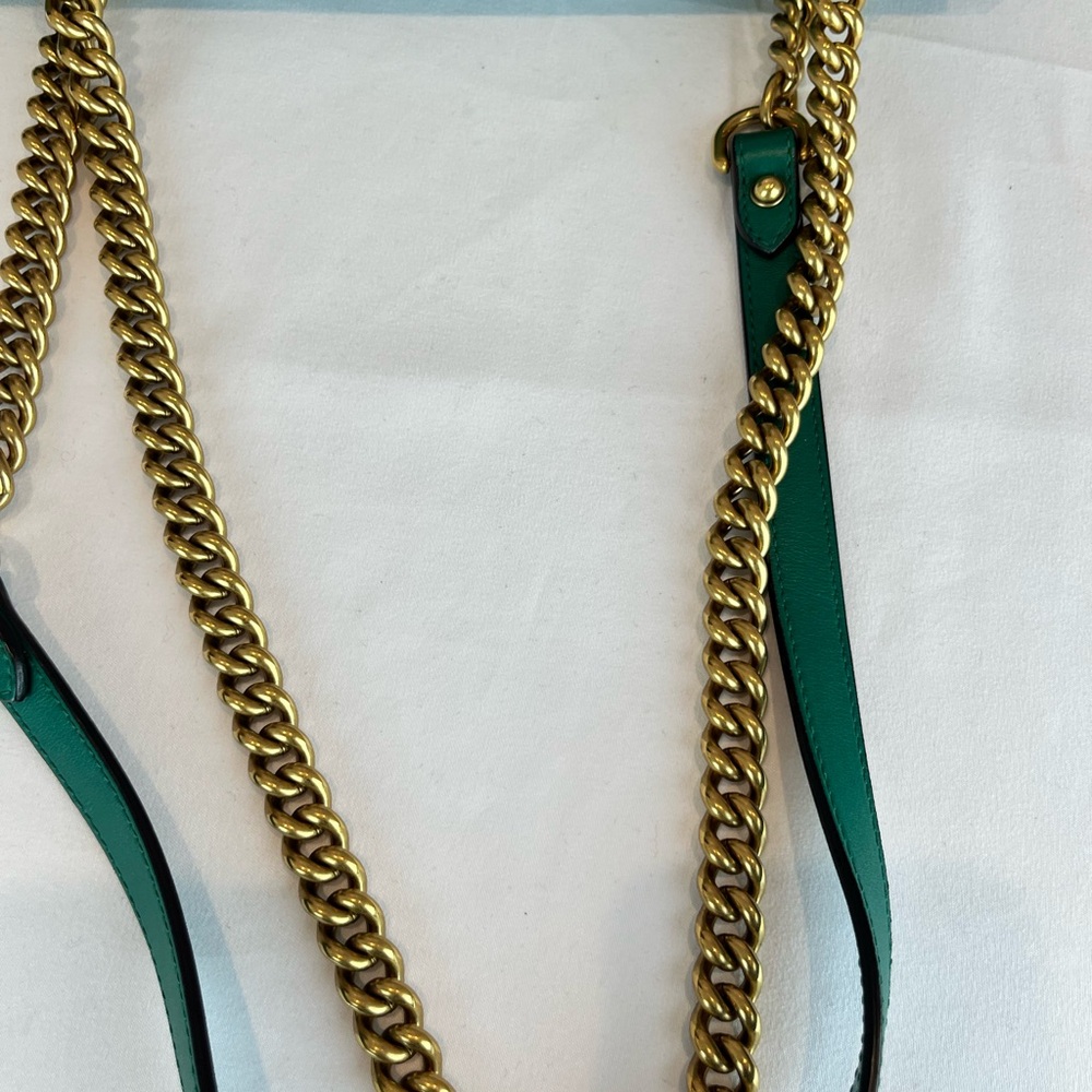 Green Gucci Small GG Marmont Matelasse Shoulder Bag - Picture 17 of 17